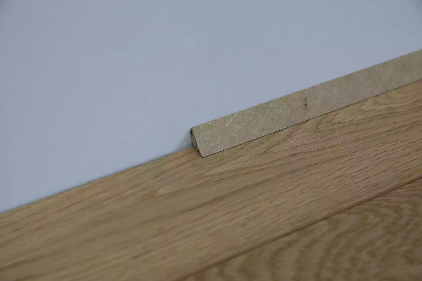 CONTRE-PLINTHE - MDF BRUT