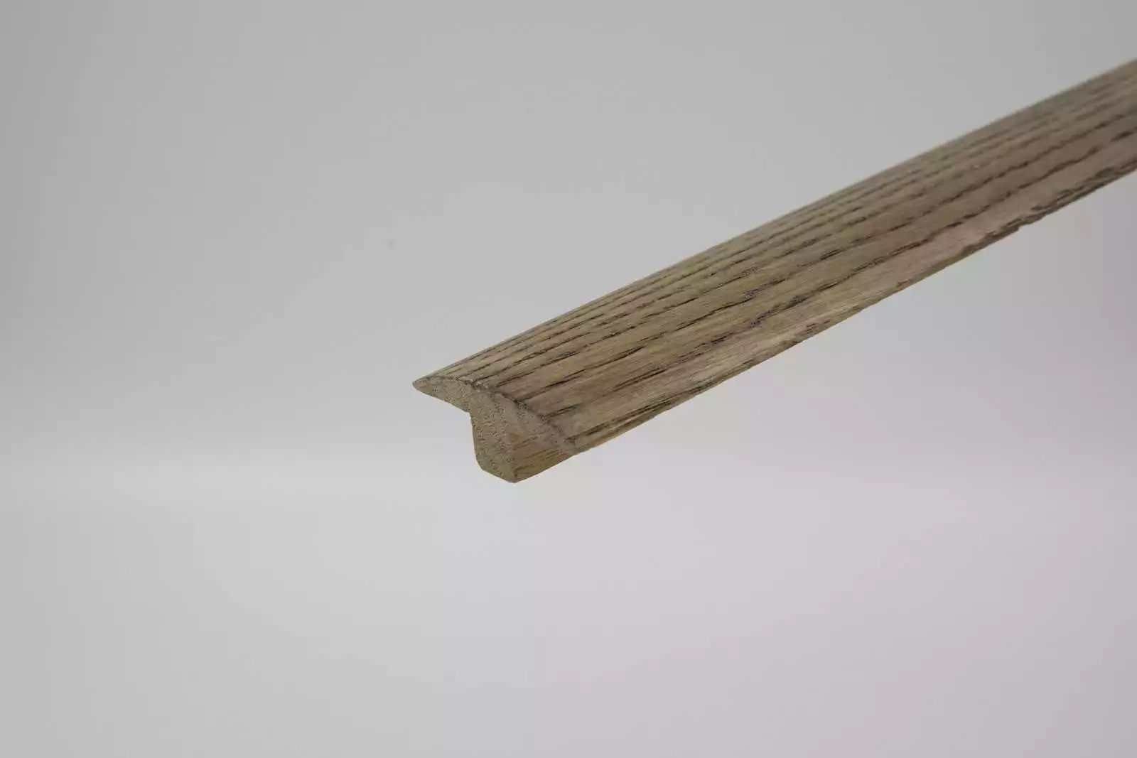 T-BAR THRESHOLD - ANTIC BROWN OAK