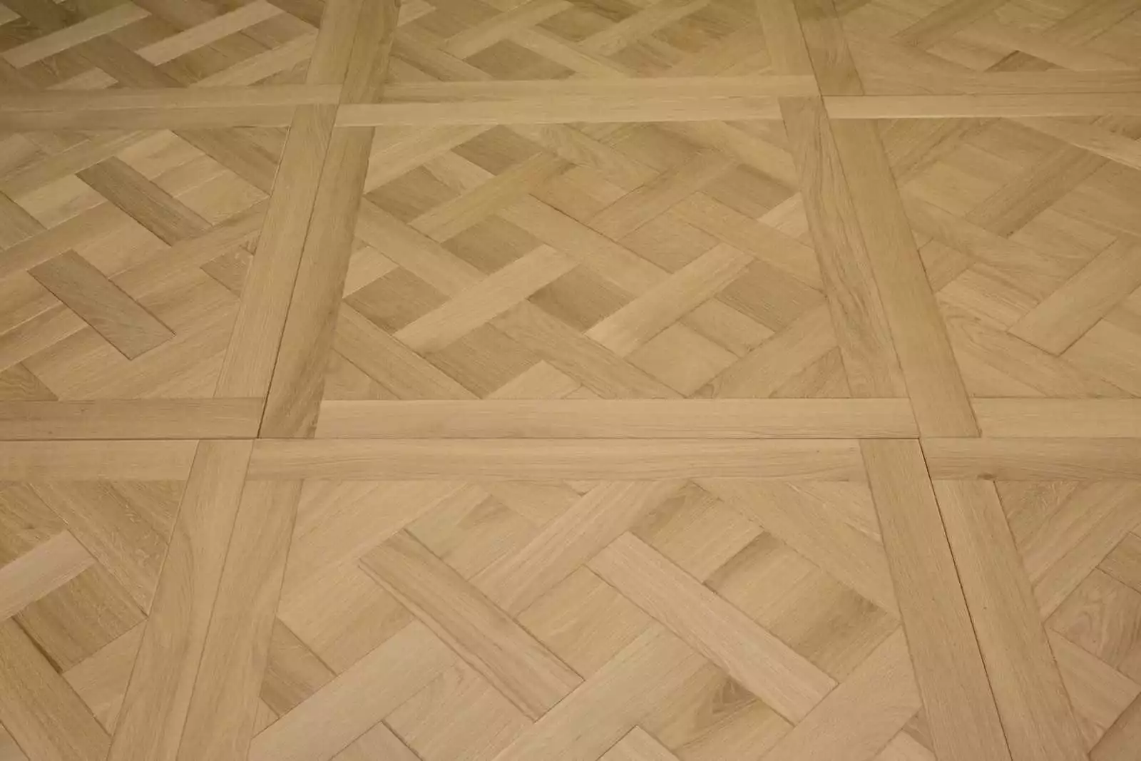 UNFINISHED NOBLESS VERSAILLES TILES - Image 3