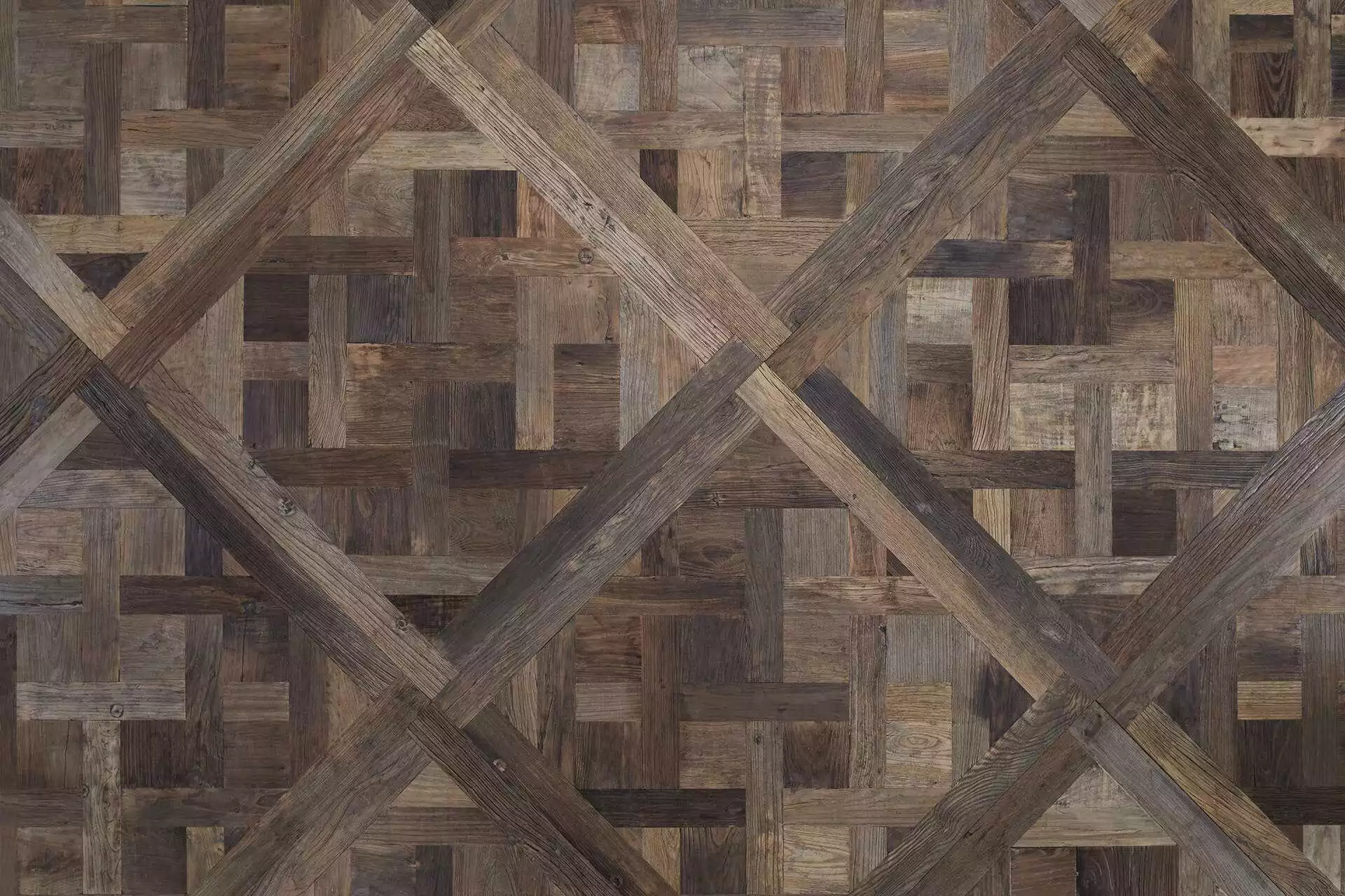 RECYCLED CENTENARY ELM VERSAILLES TILES - Image 3