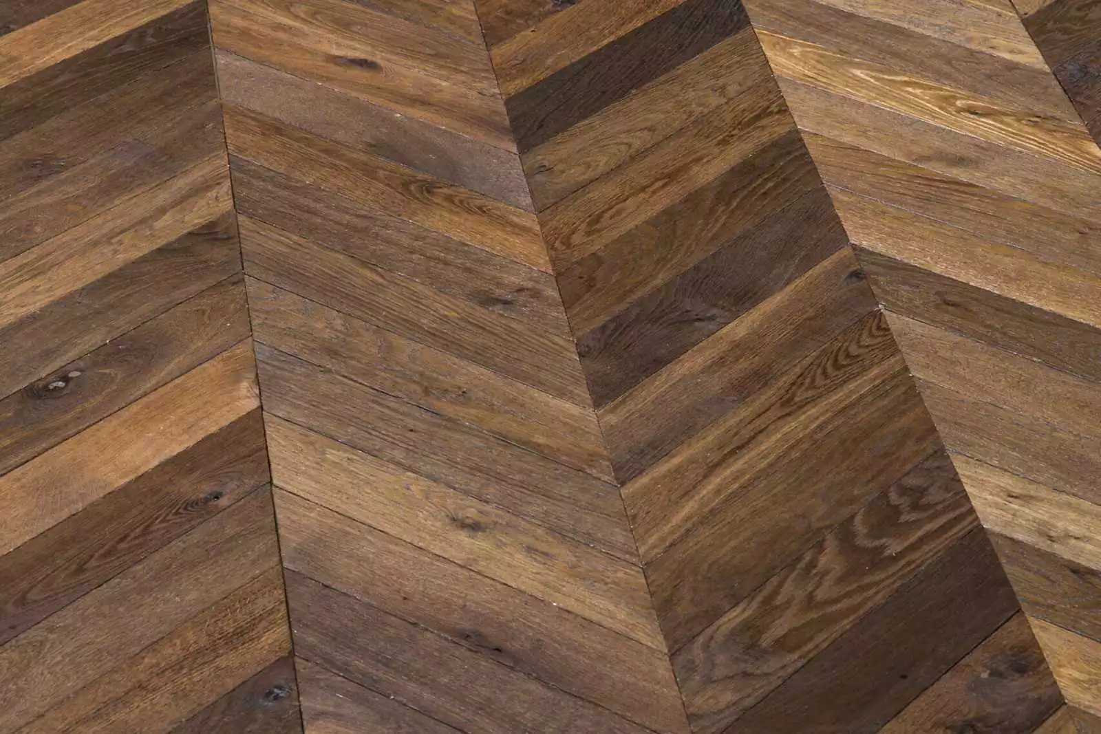 Parquet massif chêne Baton Rompu Marron Fume (PA4), parquet massif pas cher