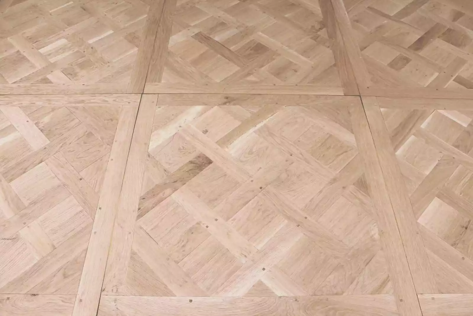 Parquet massif chêne Dalles De Versailles chevillées Nobless BRUT, parquet massif pas cher
